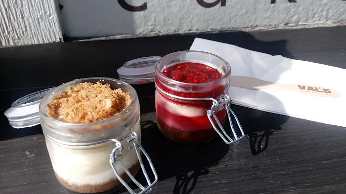 Val's Cheesecakes Picture 7