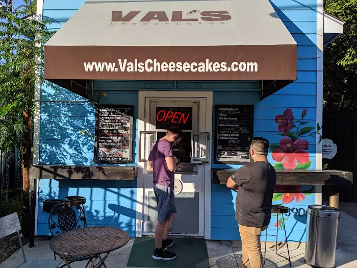 Val's Cheesecakes Picture 9