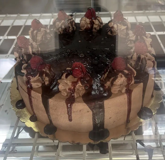 Ogi's European Bakery and Deli - Healthy Homemade Sandwiches, Cakes, Meals Picture 3