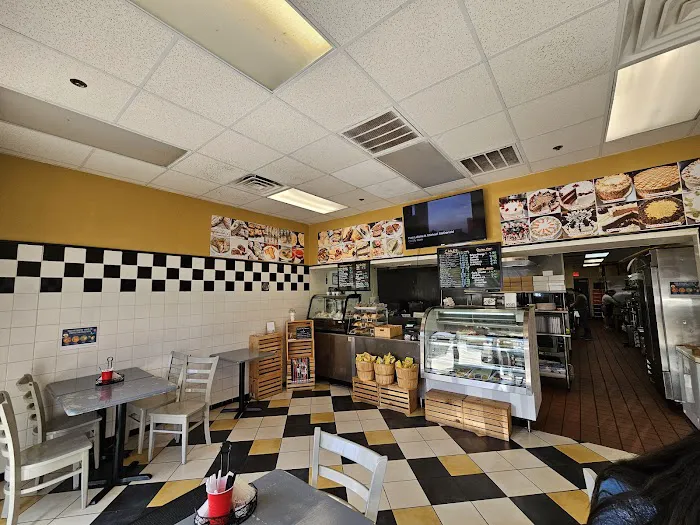 Ogi's European Bakery and Deli - Healthy Homemade Sandwiches, Cakes, Meals Picture 9