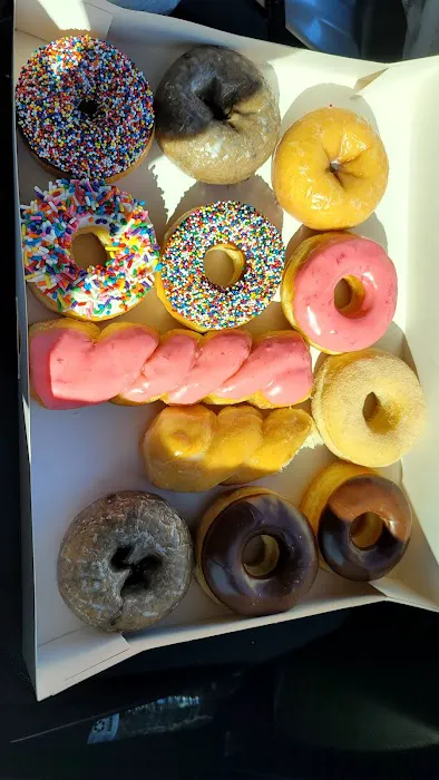 D J Donuts Picture 7