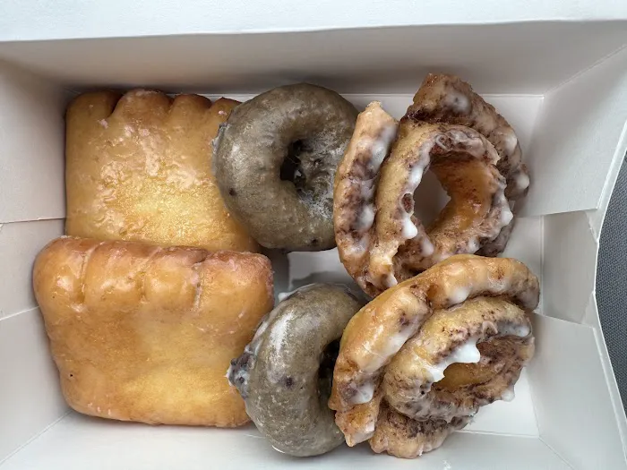 Bedford Hello Donuts Picture 3