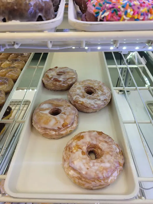 Busy B's Bakery & Donuts Picture 3