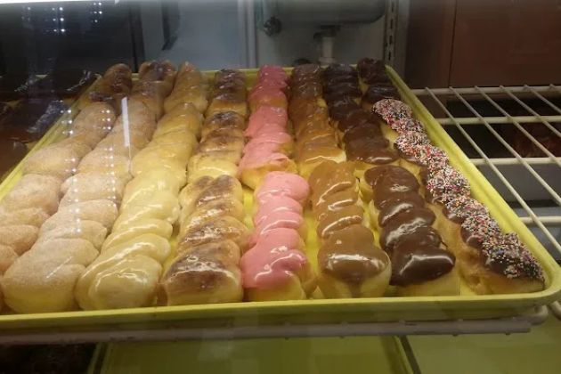 Donut Palace (Collins Donuts)
