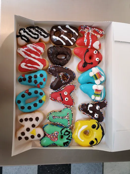 Donut Palace (Collins Donuts) Picture 6