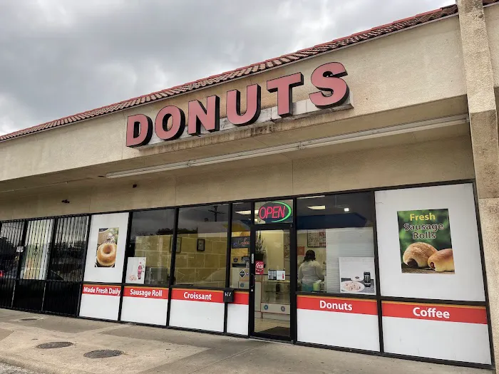 Crown Donuts Picture 3
