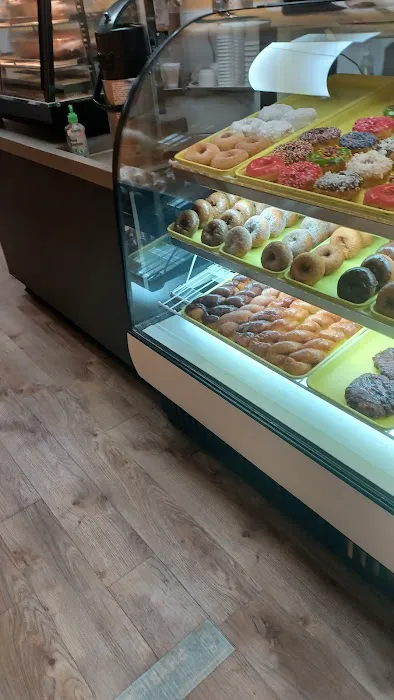 Southern Maid Donut Shop Picture 3