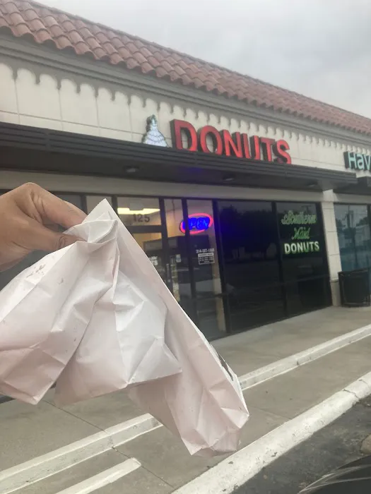 Southern Maid Donut Shop Picture 1