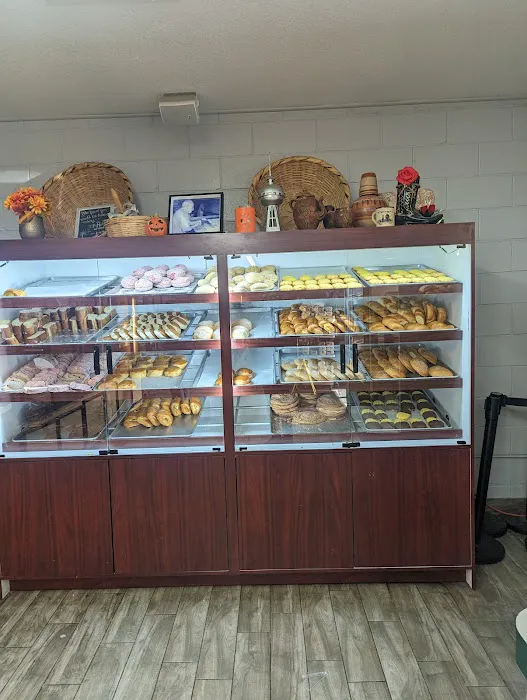 Panaderia Celaya Picture 9