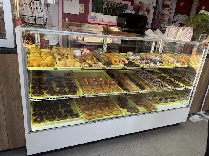 303 Donuts Picture 9