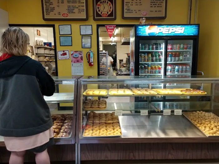 Young Donuts Picture 9