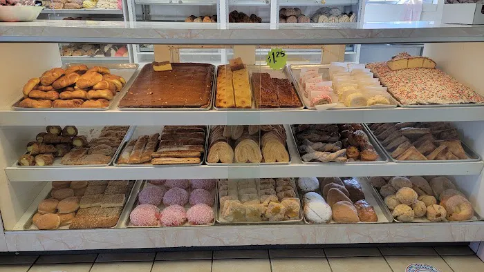 Panaderia La Nueva Picture 3