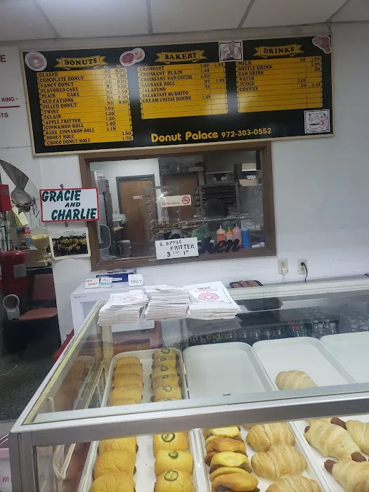 Donut Palace Picture 9