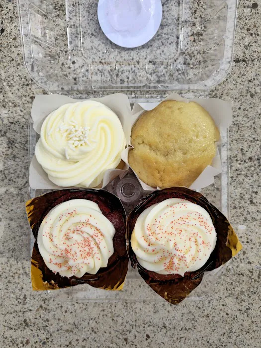 Grace's Tiers Bakery Picture 10