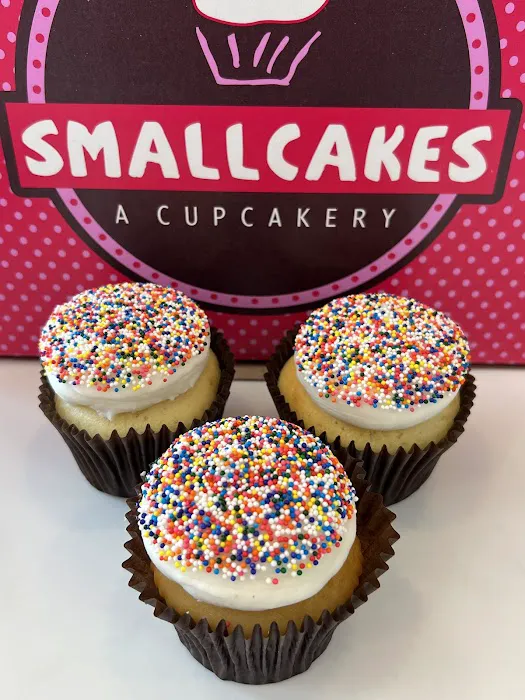 Smallcakes Cupcakery and Creamery Picture 6