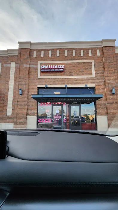Smallcakes Cupcakery and Creamery Picture 2