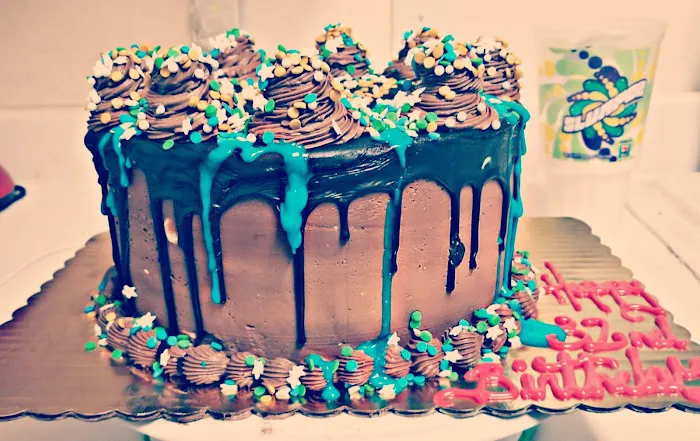 Jayemi's Outside The Box Bakery Picture 4