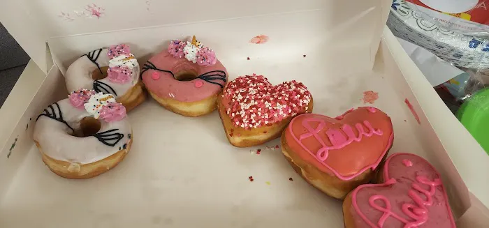 Mama Donuts Picture 1