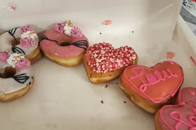 Mama Donuts
