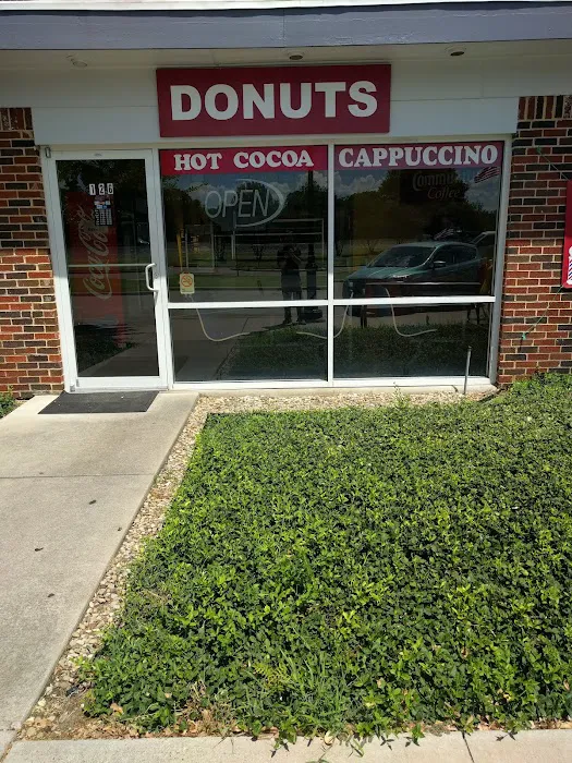 Main Street Donuts Picture 4