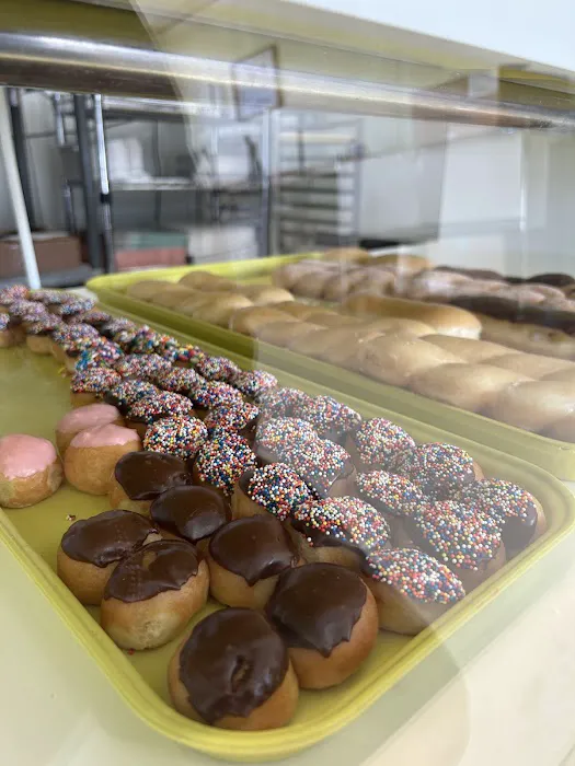 Donut Palace Picture 8