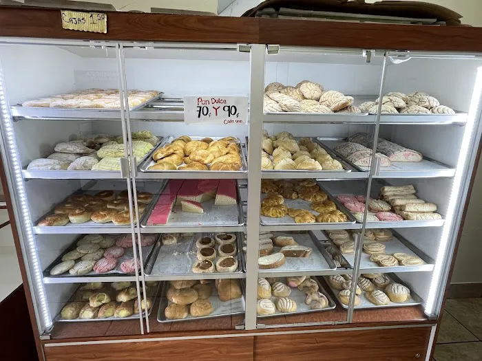 Panaderia La Union Picture 6