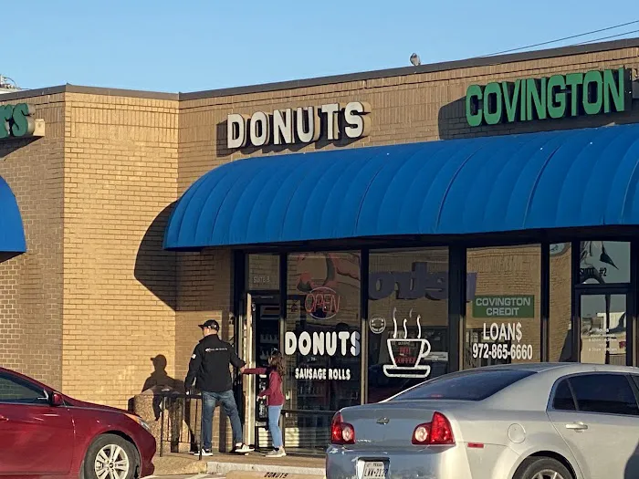 Town East Donuts Picture 3