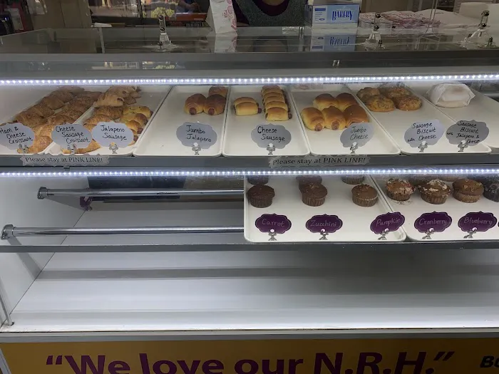 Busy B's Bakery Picture 3