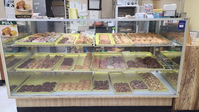 Sunshine Donuts Picture 5