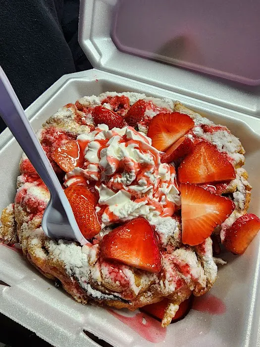 Steph's Chillville Funnel Cakes Picture 1