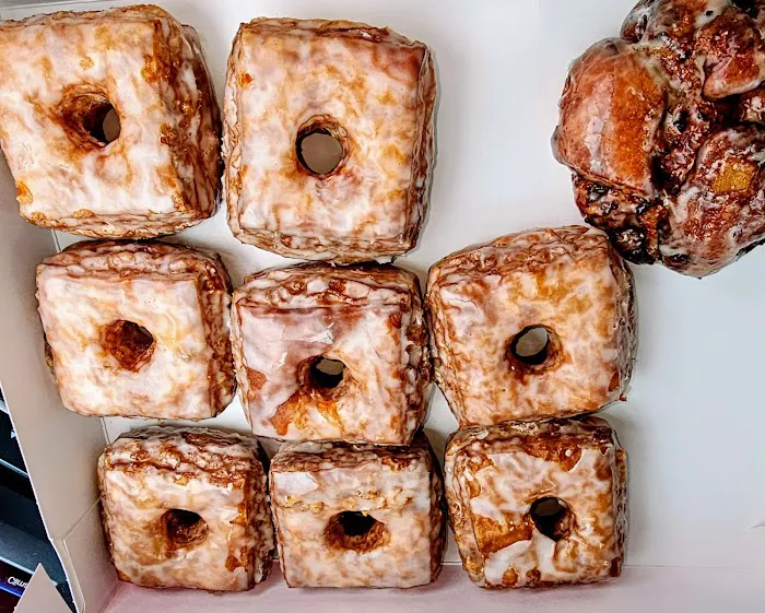 BOWEN DONUTS Picture 9