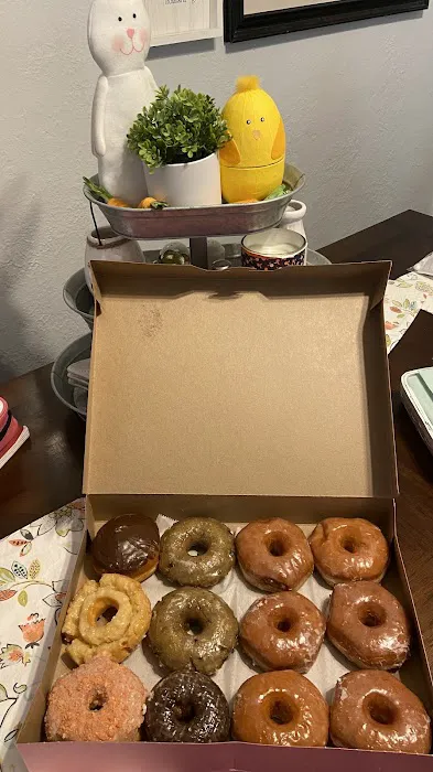 BOWEN DONUTS Picture 6