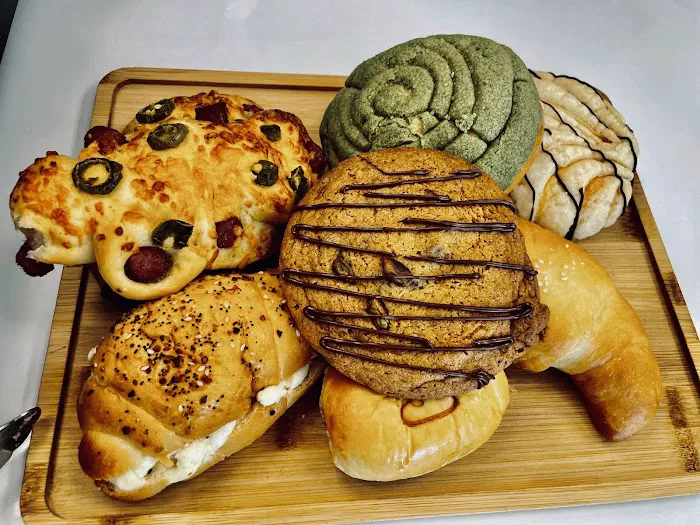 Pan Pan Bakery & Cafe Picture 7