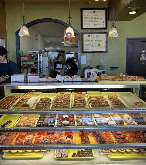 Donna's Donuts Picture 6