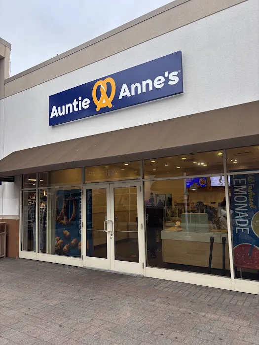 Auntie Anne's Picture 5