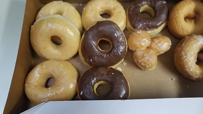 Campus Donuts Picture 5