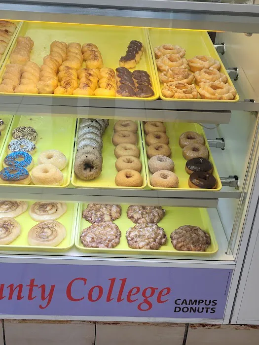 Campus Donuts Picture 3