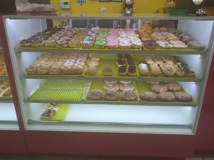 Hutchins Donuts Picture 7