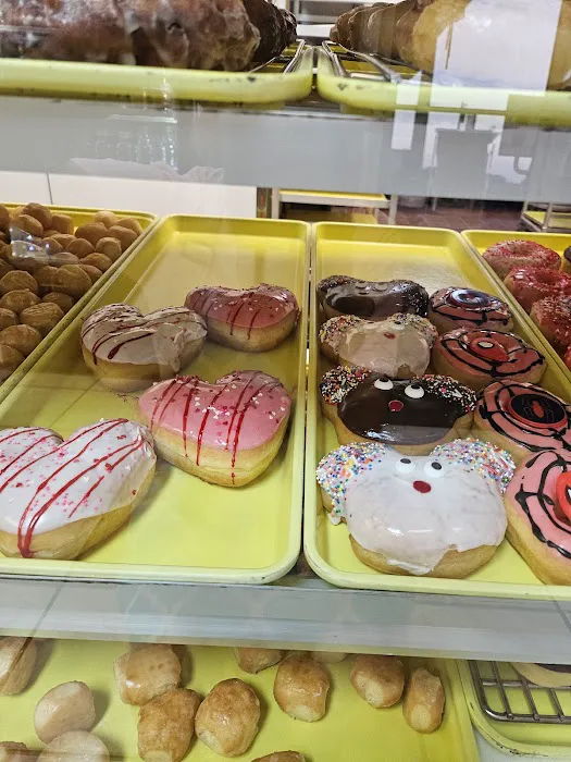 A M Donut & Coffee Picture 6