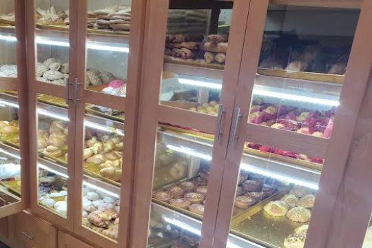 Monique Bakery