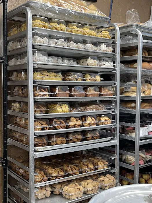 Monique Bakery Picture 8