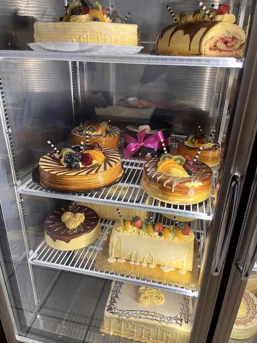 Monique Bakery Picture 6