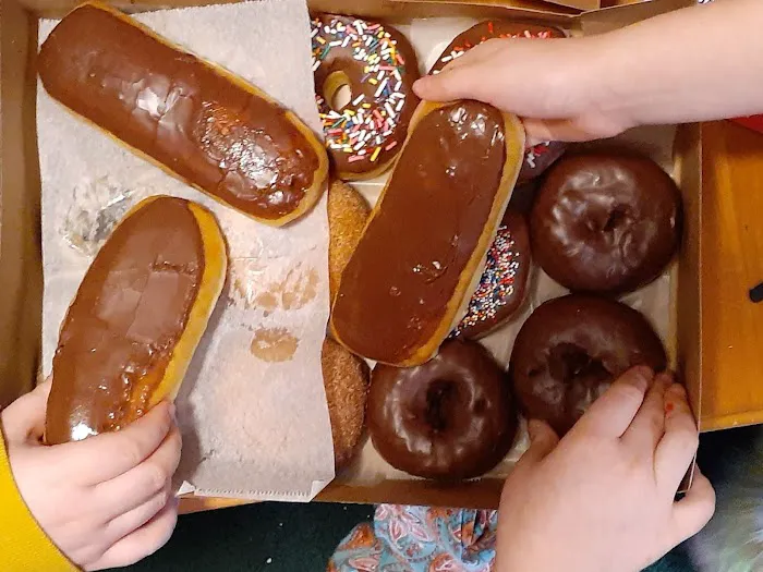 Busy B's Bakery & Donut Picture 3