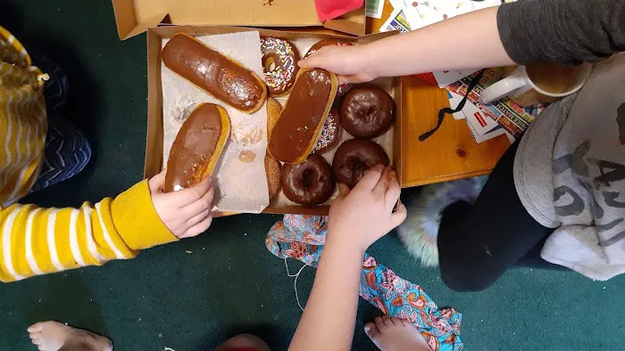Busy B's Bakery & Donut Picture 4