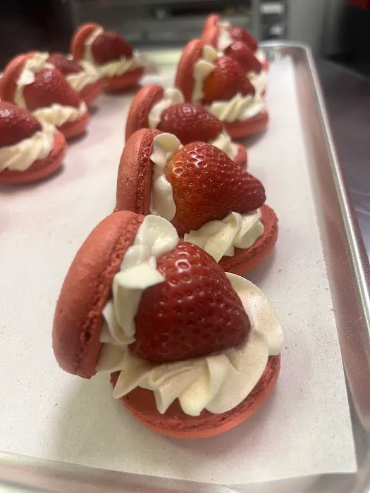 Izzy's Treats: For Your Sweet and Savory Needs Picture 1