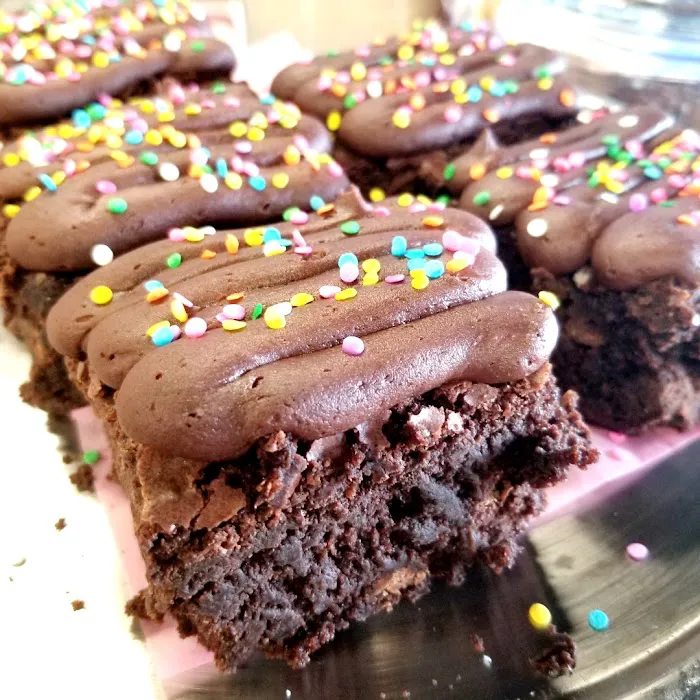 Frosted Pink Cake Co Picture 2