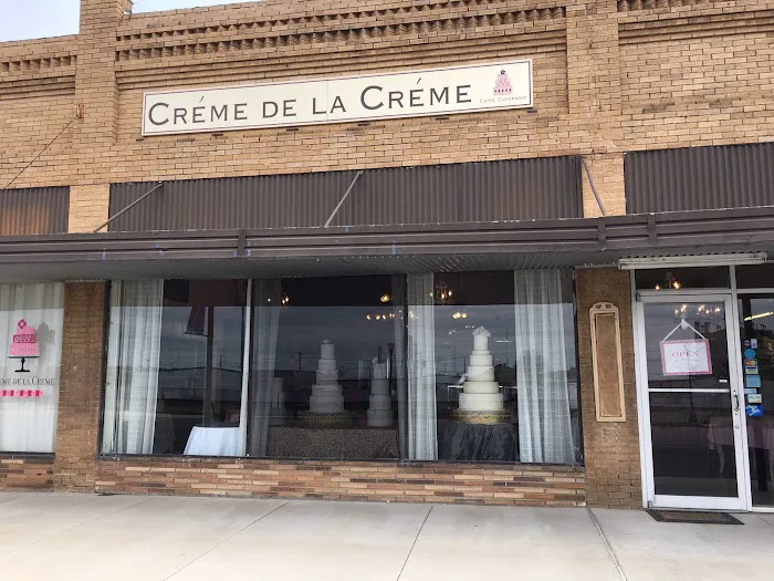 Creme De La Creme Cake Company Picture 1