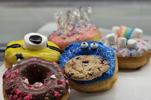 Captain Donuts