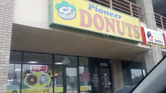 Pioneer Donuts Picture 2