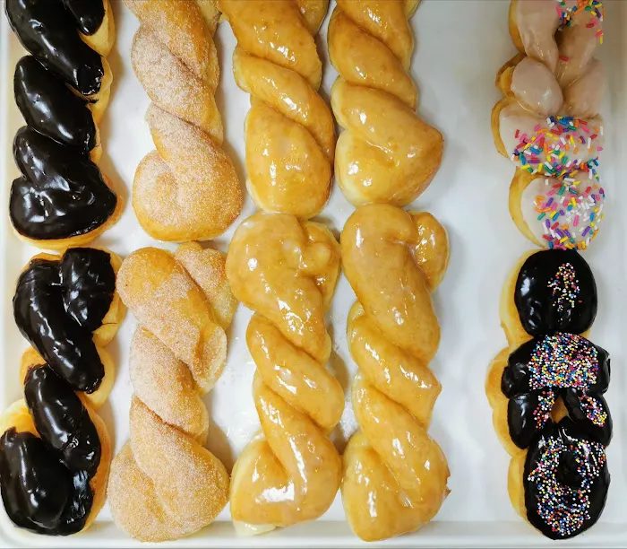 Donut King Palace Picture 7